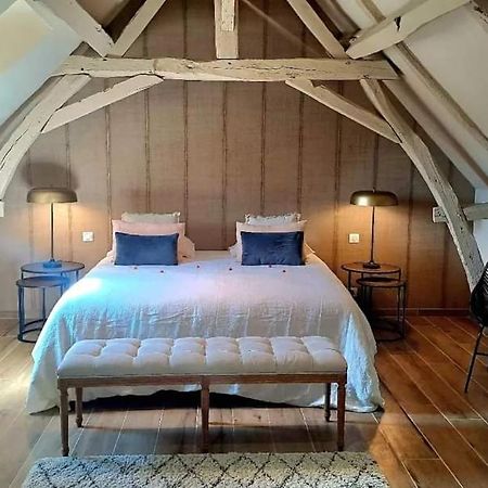 Domaine De La Limetiere Hotel Neuvy-le-Roi Екстериор снимка