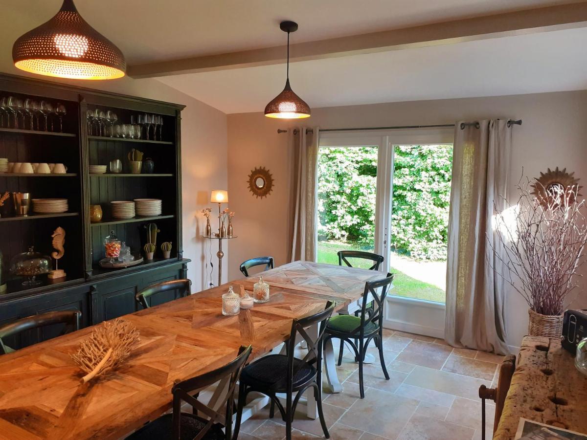 Domaine De La Limetiere Hotel Neuvy-le-Roi Екстериор снимка
