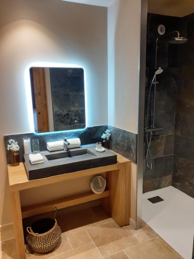 Domaine De La Limetiere Hotel Neuvy-le-Roi Екстериор снимка