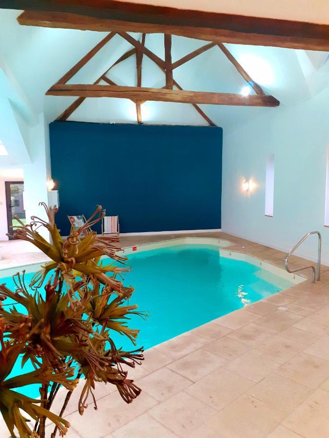 Domaine De La Limetiere Hotel Neuvy-le-Roi Екстериор снимка