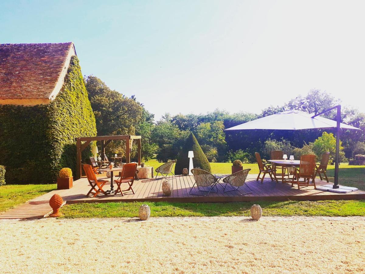 Domaine De La Limetiere Hotel Neuvy-le-Roi Екстериор снимка