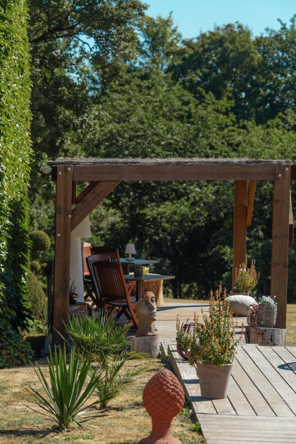 Domaine De La Limetiere Hotel Neuvy-le-Roi Екстериор снимка