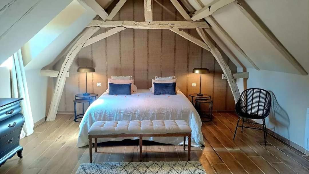 Domaine De La Limetiere Hotel Neuvy-le-Roi Екстериор снимка