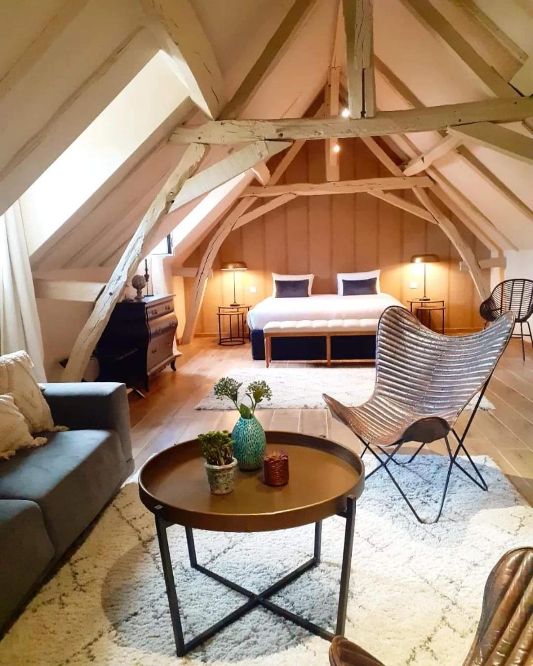 Domaine De La Limetiere Hotel Neuvy-le-Roi Екстериор снимка